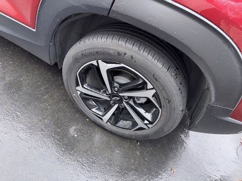 Used 2023 Chevrolet TrailBlazer RS w/ Convenience Package image 3