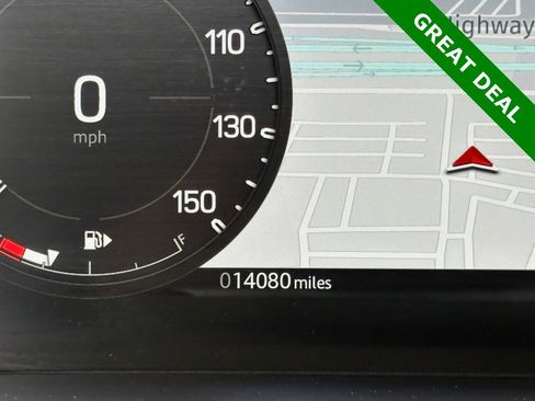 Used 2024 Land Rover Defender 110 V8 AWD/4WD image 16