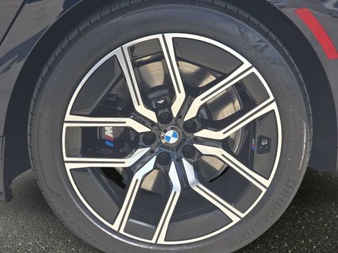Used 2025 BMW i7 eDrive50 w/ M Sport Package RWD image 38