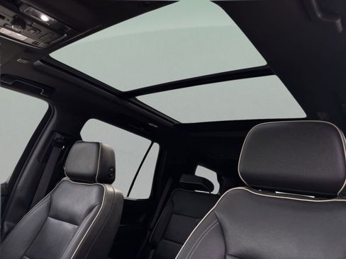 Used 2022 Chevrolet Tahoe Premier AWD/4WD image 20