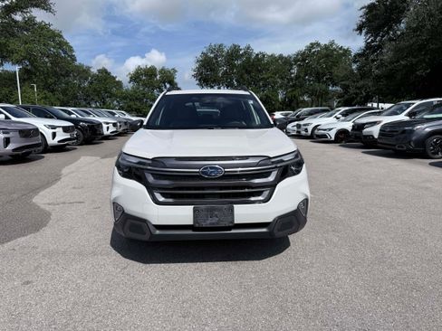 Used 2025 Subaru Forester Limited w/ Popular Package #2 AWD/4WD image 9