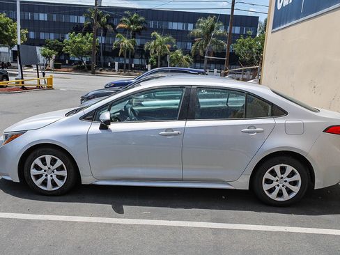 Used 2024 Toyota Corolla LE FWD image 13