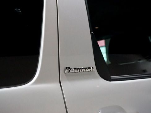 Used 2022 Toyota Sequoia Platinum AWD/4WD image 65