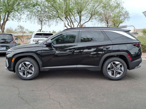 Certified 2025 Hyundai Tucson SEL AWD/4WD image 2