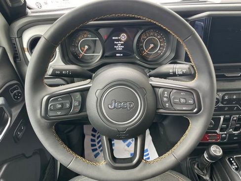 Used 2024 Jeep Gladiator Sport image 13