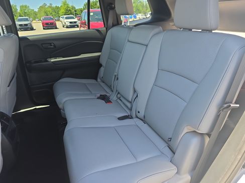 Used 2023 Honda Passport EX-L image 15