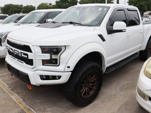 Used 2019 Ford F150 Raptor w/ Equipment Group 802A Luxury AWD/4WD image 6