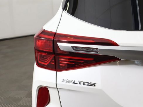Used 2021 Kia Seltos S image 14