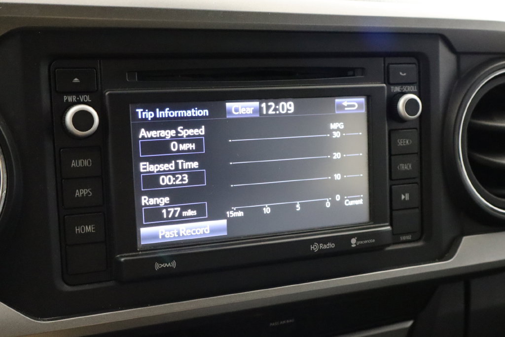 Used 2018 Toyota Tacoma SR5 RWD image 28