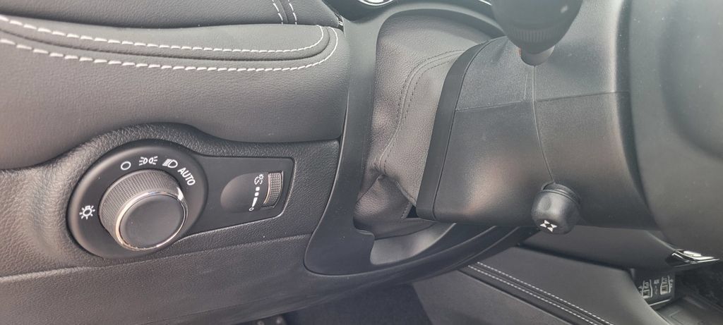 Used 2024 Dodge Durango SRT AWD/4WD image 18