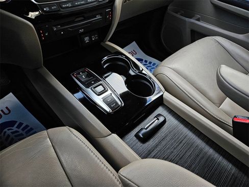 Used 2020 Honda Pilot Touring image 14