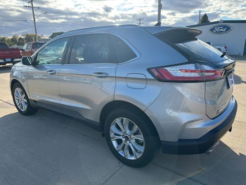 Used 2024 Ford Edge Titanium w/ Class II Trailer Tow Package AWD/4WD image 4