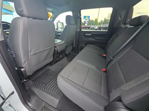 Used 2025 Chevrolet Silverado 2500 LT w/ Convenience Package AWD/4WD image 17