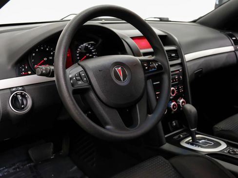 Used 2008 Pontiac G8 RWD image 2