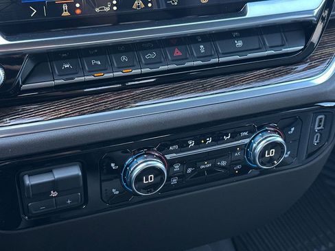 New 2026 GMC Sierra 1500 SLE w/ Preferred Package image 19