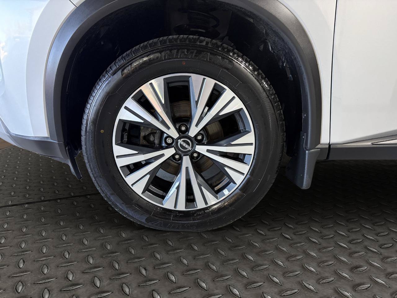 Used 2022 Nissan Rogue SV AWD/4WD image 22