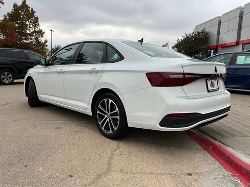 Used 2025 Volkswagen Jetta Sport image 7