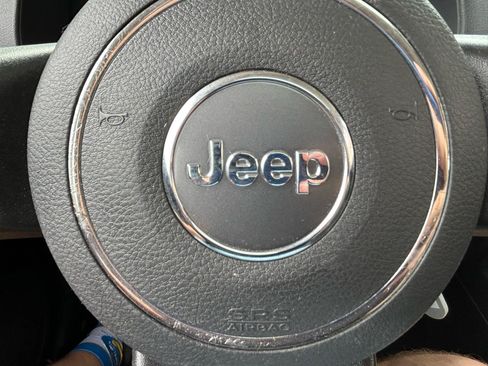 Used 2017 Jeep Patriot High Altitude AWD/4WD image 21