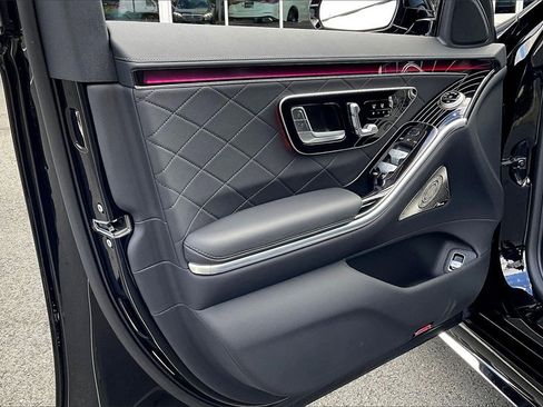 Used 2025 Mercedes-Benz S 580 S 580 image 15