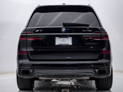 Used 2026 BMW X7 xDrive40i w/ M Sport Package AWD/4WD image 8