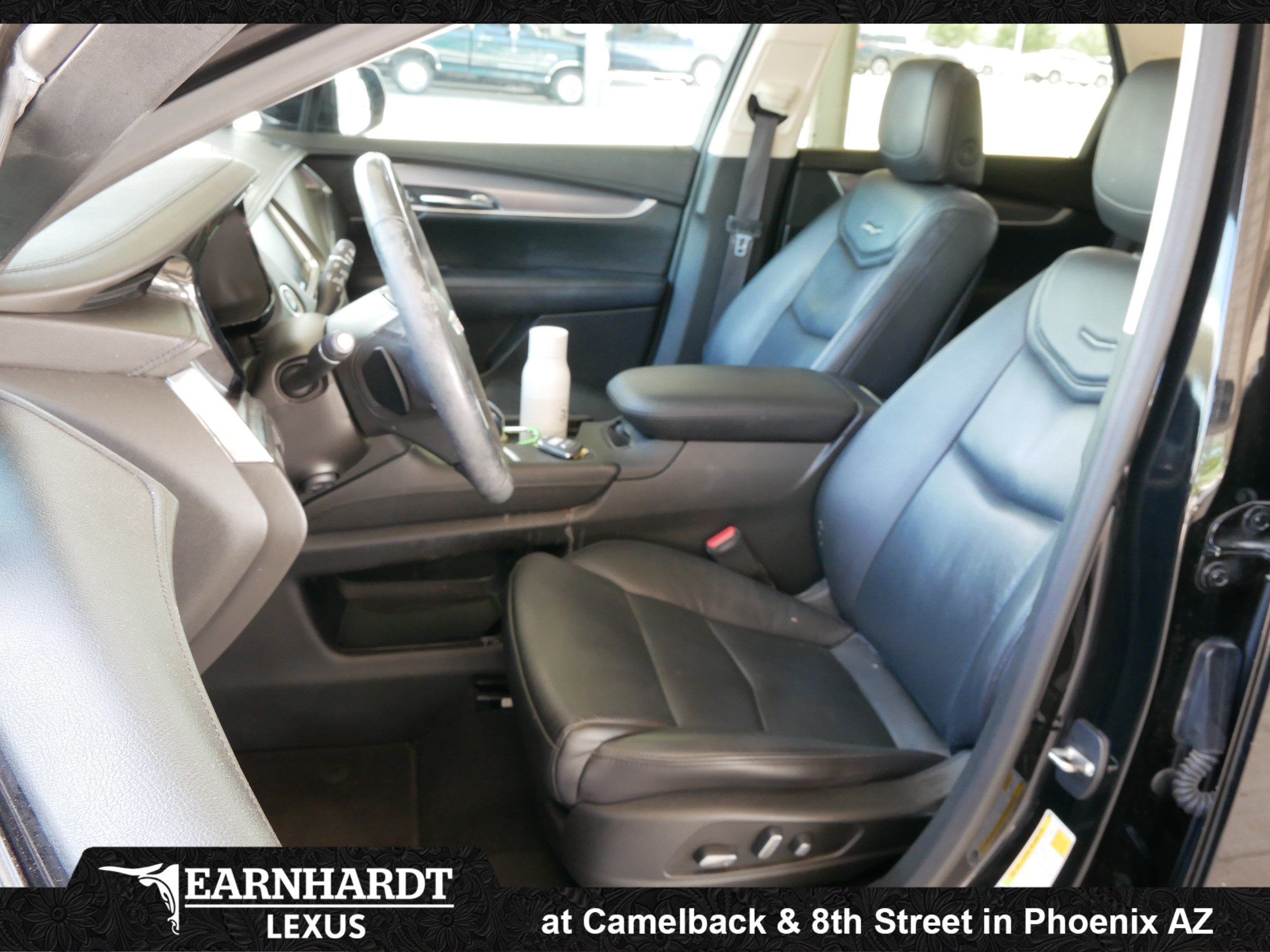 Used 2018 Cadillac XT5 Premium Luxury w/ Driver Assist Package FWD image 2
