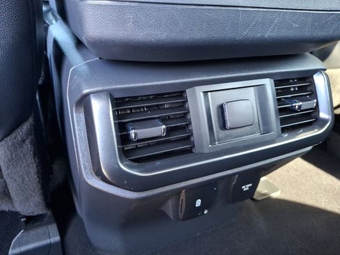 Certified 2023 Ford F150 Lariat AWD/4WD image 11