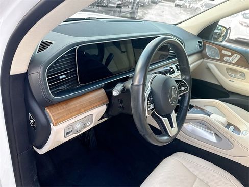 Used 2022 Mercedes-Benz GLS 450 4MATIC image 10