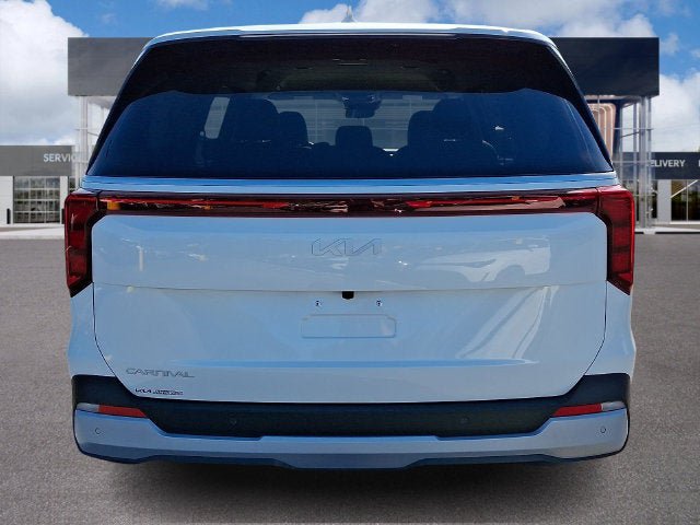 Certified 2026 Kia Carnival FWD image 5