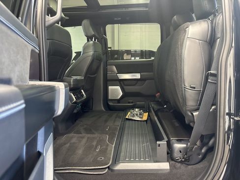 Used 2024 Ford F150 Platinum image 17