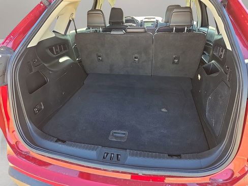 Used 2020 Ford Edge Titanium image 17