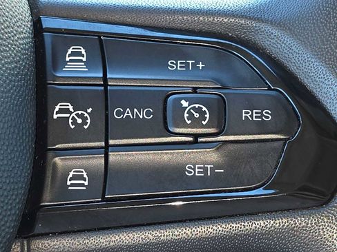 Used 2025 RAM ProMaster 2500 w/ Convenience Group image 27