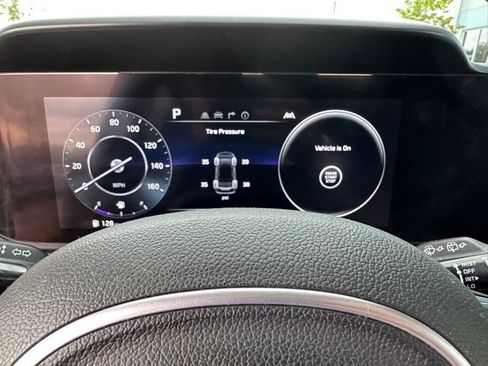 Used 2023 Kia Carnival SX Prestige FWD image 34