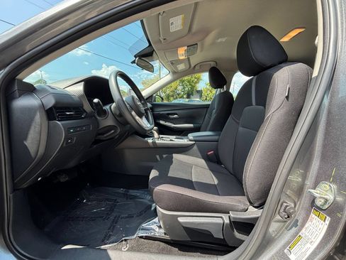 Used 2025 Nissan Sentra SV FWD image 22