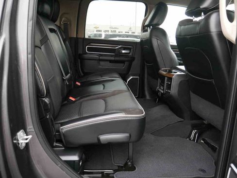 Certified 2022 RAM 2500 Laramie image 31