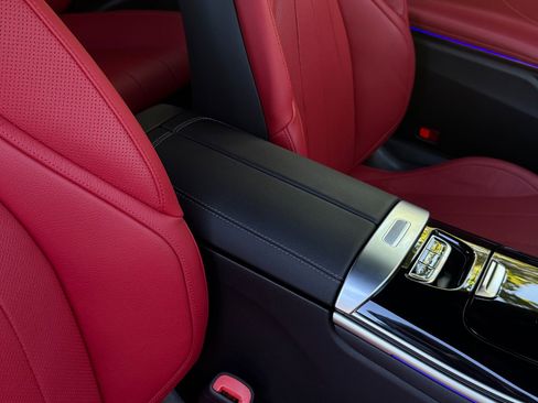 Used 2024 Mercedes-Benz CLE 450 4MATIC Cabriolet image 38