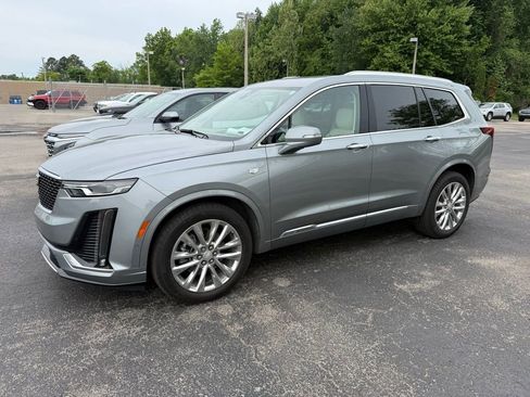 Used 2024 Cadillac XT6 Premium Luxury w/ Technology Package AWD/4WD image 1