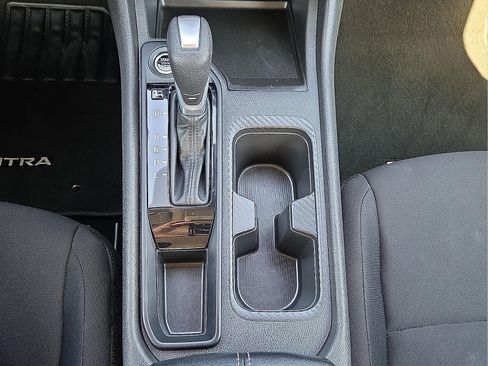 Used 2025 Nissan Sentra S image 21