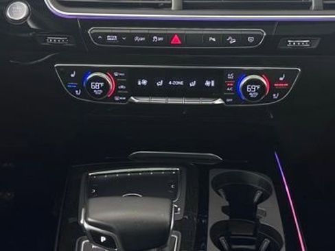 Used 2018 Audi Q7 3.0T Prestige w/ Prestige Package AWD/4WD image 20