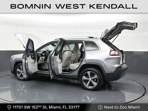 Used 2020 Jeep Cherokee Limited image 31