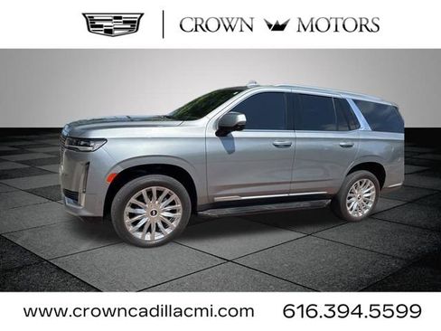 Used 2024 Cadillac Escalade Premium Luxury AWD/4WD image 4