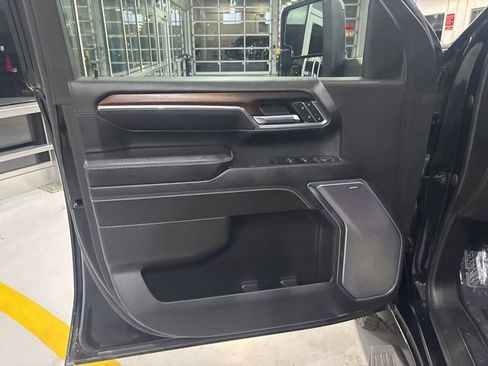 Used 2024 GMC Sierra 2500 Denali w/ Technology Package AWD/4WD image 15