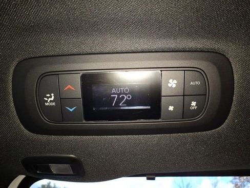 New 2026 Chrysler Pacifica Select w/ S Appearance Package image 15