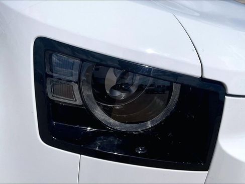 Certified 2025 Land Rover Defender 130 X-Dynamic SE AWD/4WD image 30