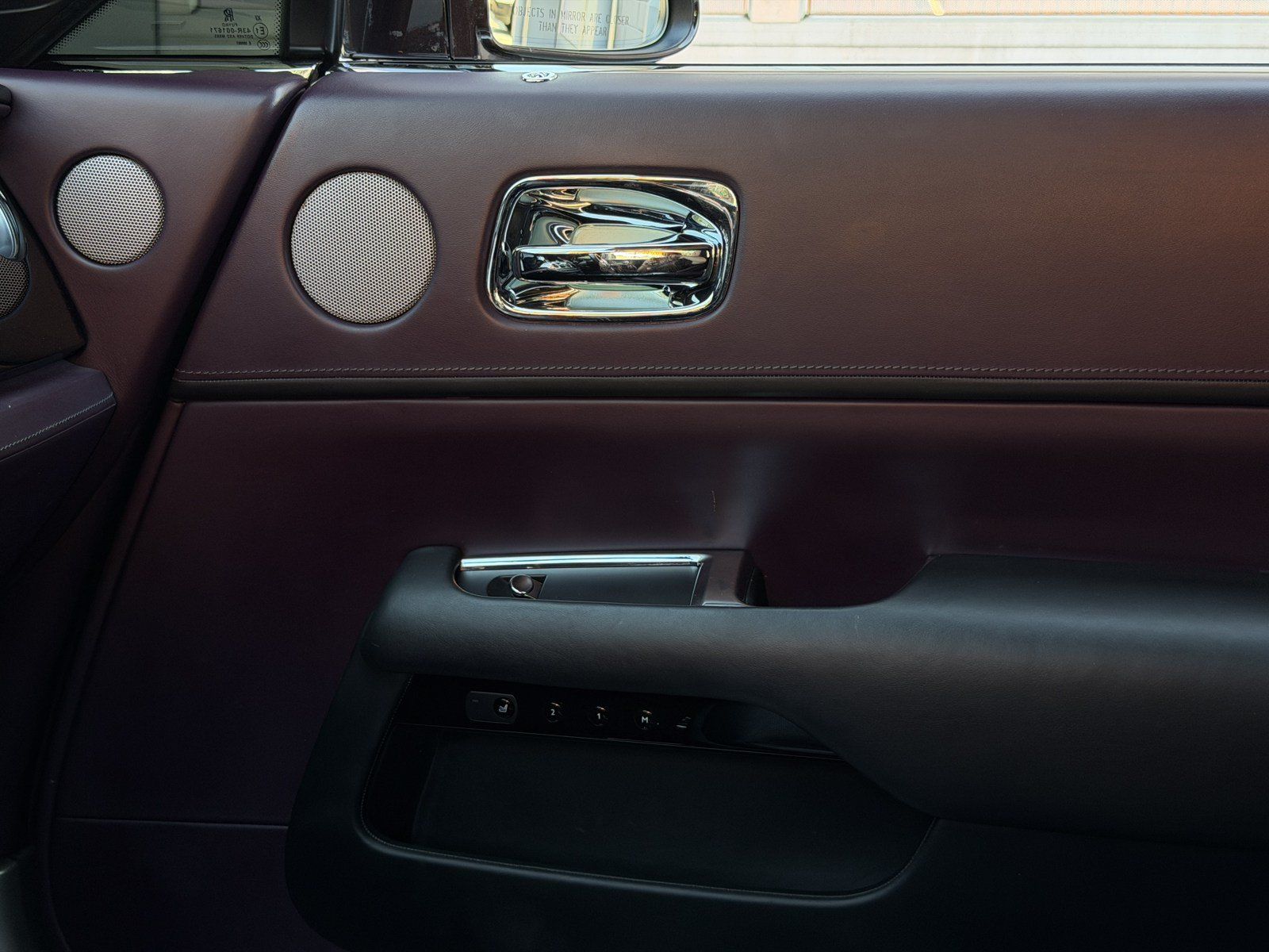 Used 2018 Rolls-Royce Wraith RWD image 33