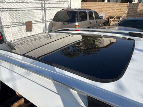 Used 2018 Volvo XC90 T6 Momentum w/ Convenience Package image 6