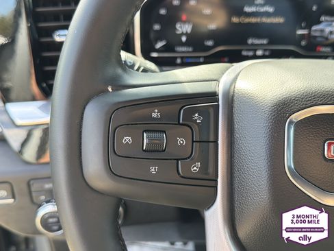 Used 2025 GMC Sierra 1500 Elevation image 17