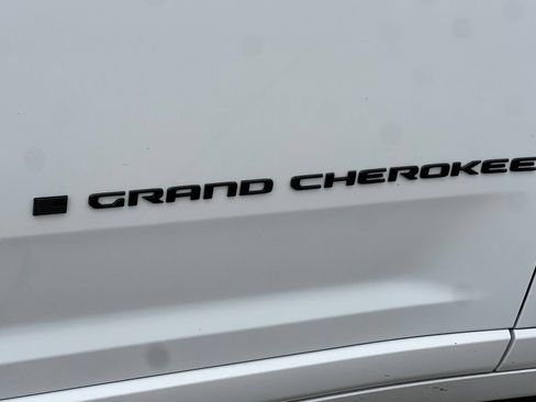 Used 2026 Jeep Grand Cherokee L Limited AWD/4WD image 25