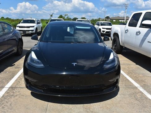 Used 2021 Tesla Model 3 Standard Range Plus RWD image 2