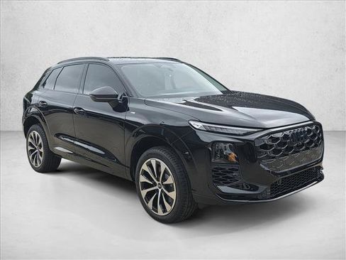 New 2026 Audi Q3 quattro 2.0T AWD/4WD image 3