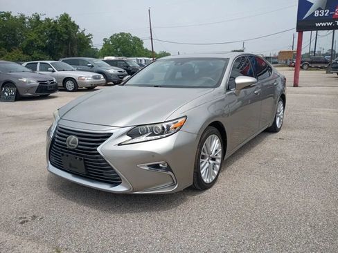 Used 2016 Lexus ES 350 w/ Luxury Package w/Wood Trim FWD image 1